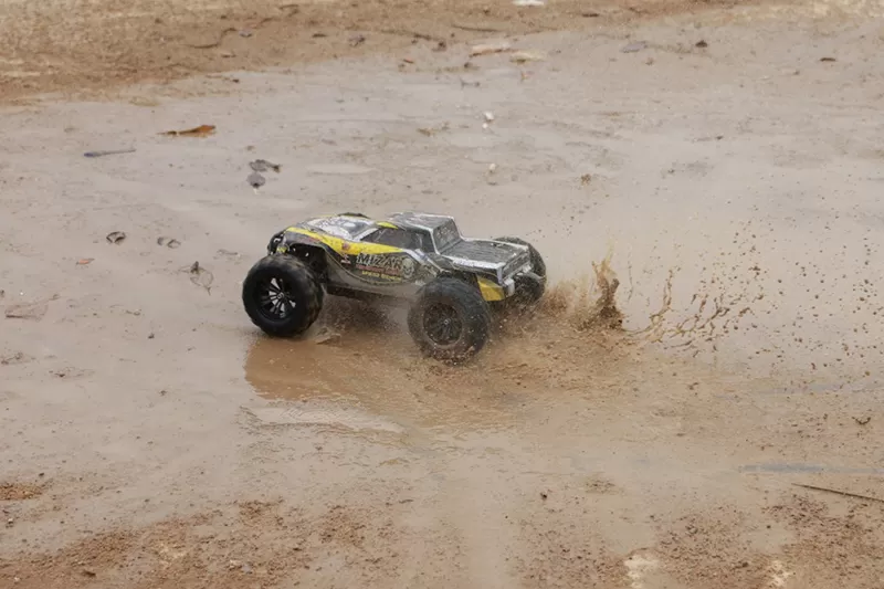 10 규모 4WD 오프로드 전기 RC 트럭 2.4G 브러시리스 고속 RTR # RH1072