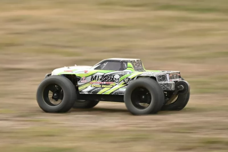 10 규모 4WD 오프로드 전기 RC 트럭 2.4G 브러시리스 고속 RTR # RH1072