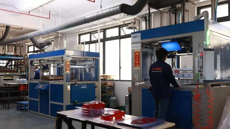 자동차 쉘 생산 팀